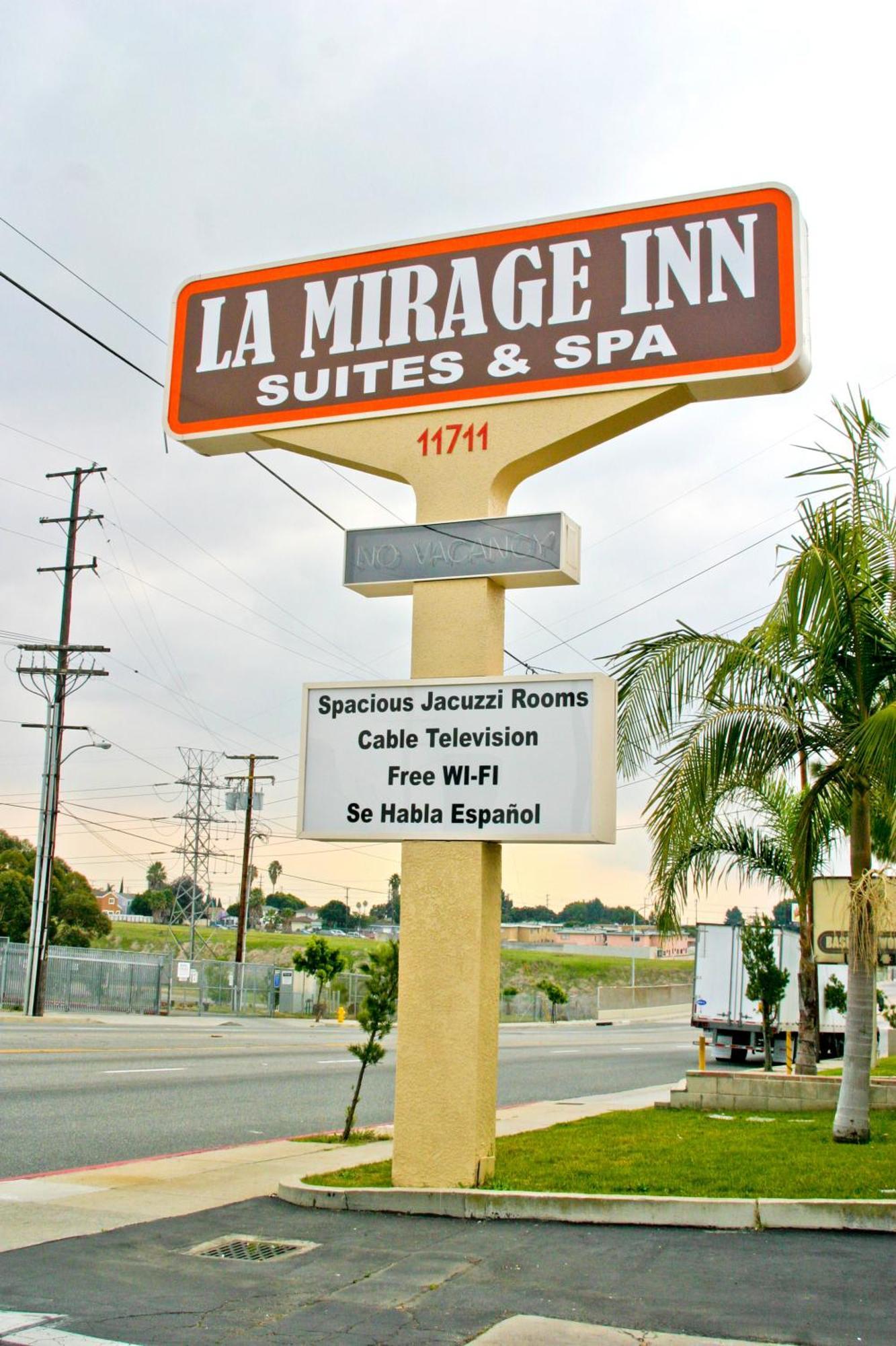La Mirage Lax Airport